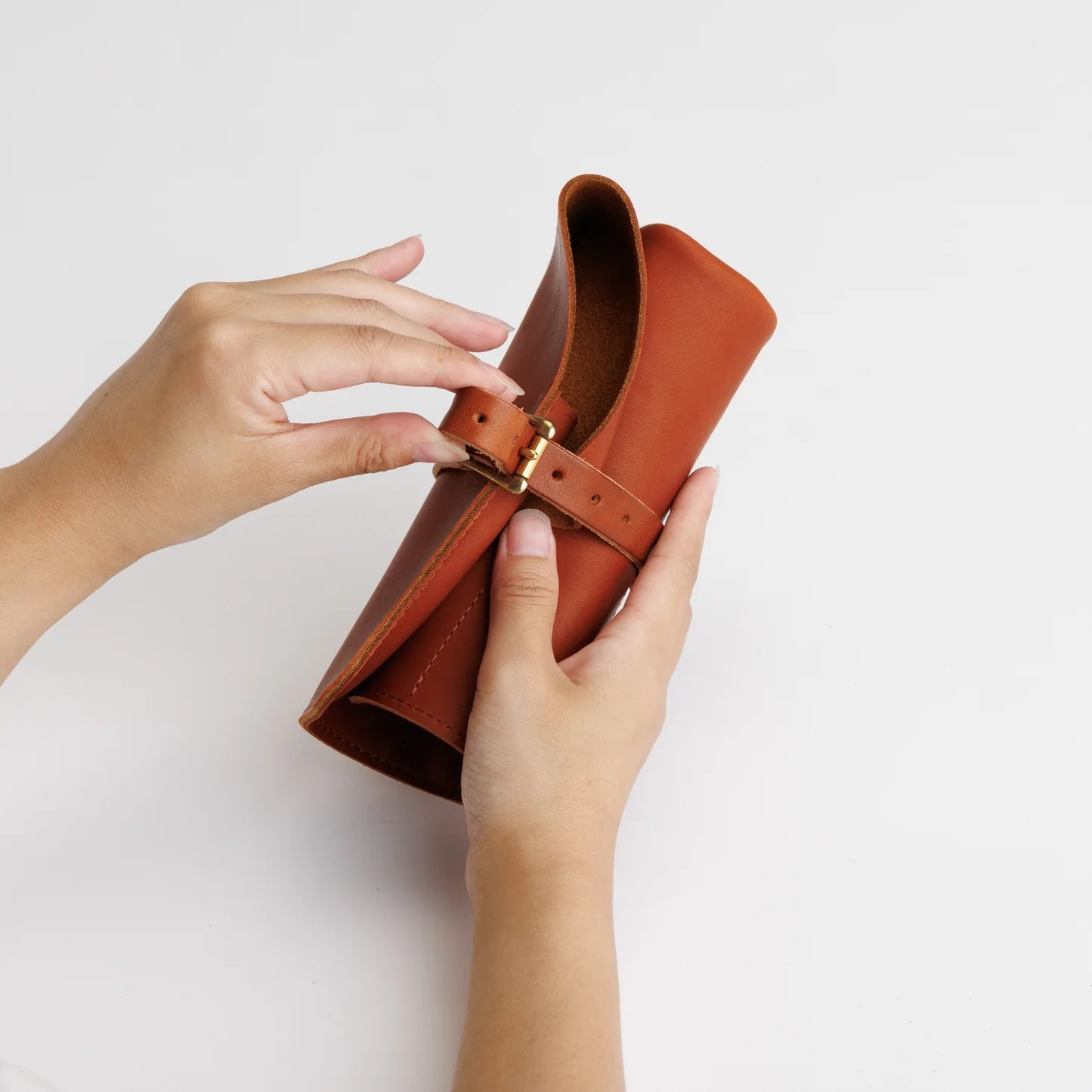 The Superior Labor: Glove Leather-Pen Roll (Cognac Brown)