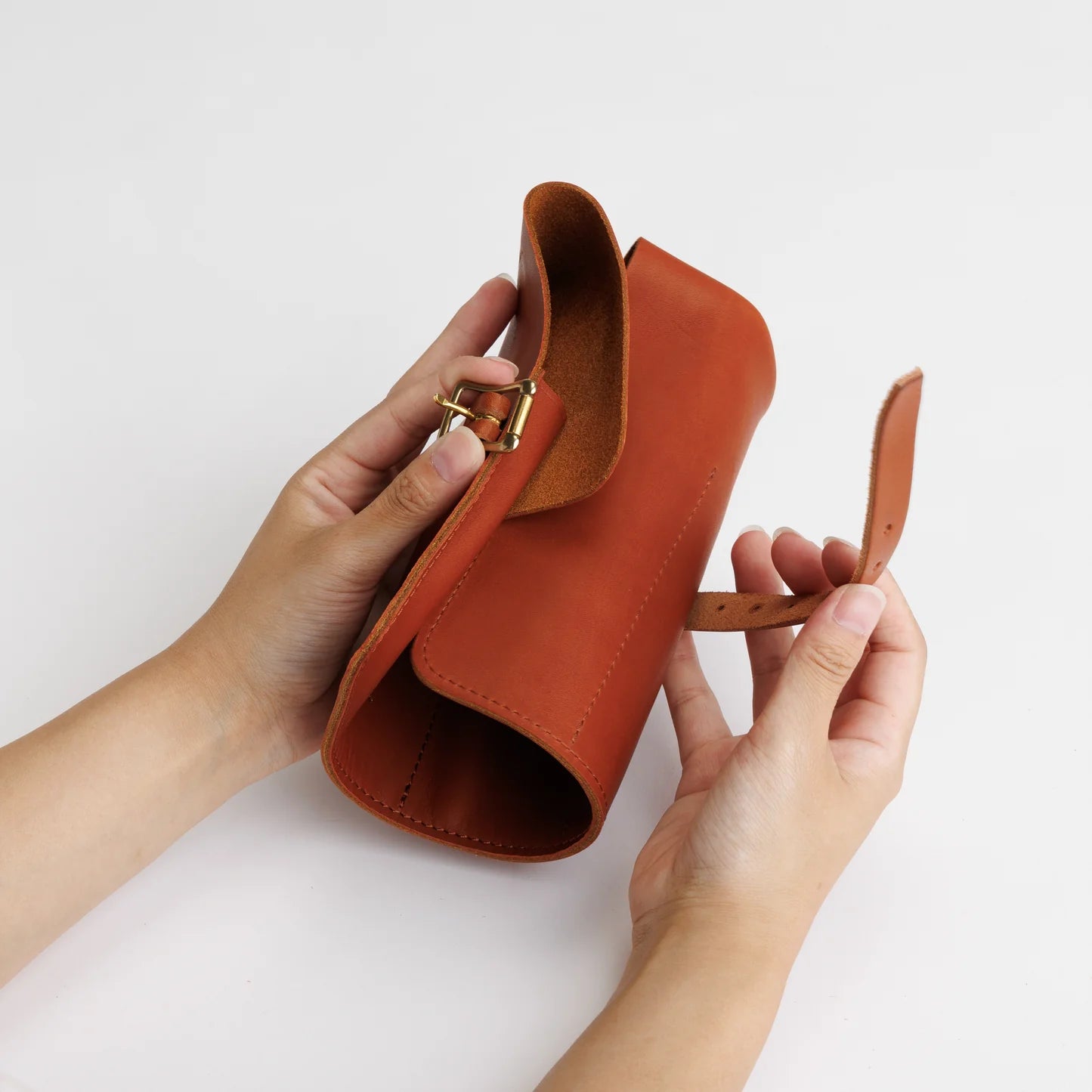 The Superior Labor: Glove Leather-Pen Roll (Cognac Brown)