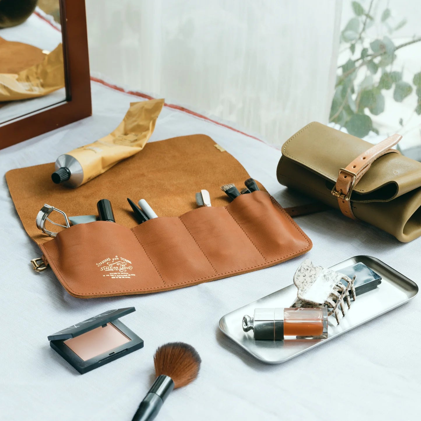 The Superior Labor: Glove Leather-Pen Roll (Cognac Brown)