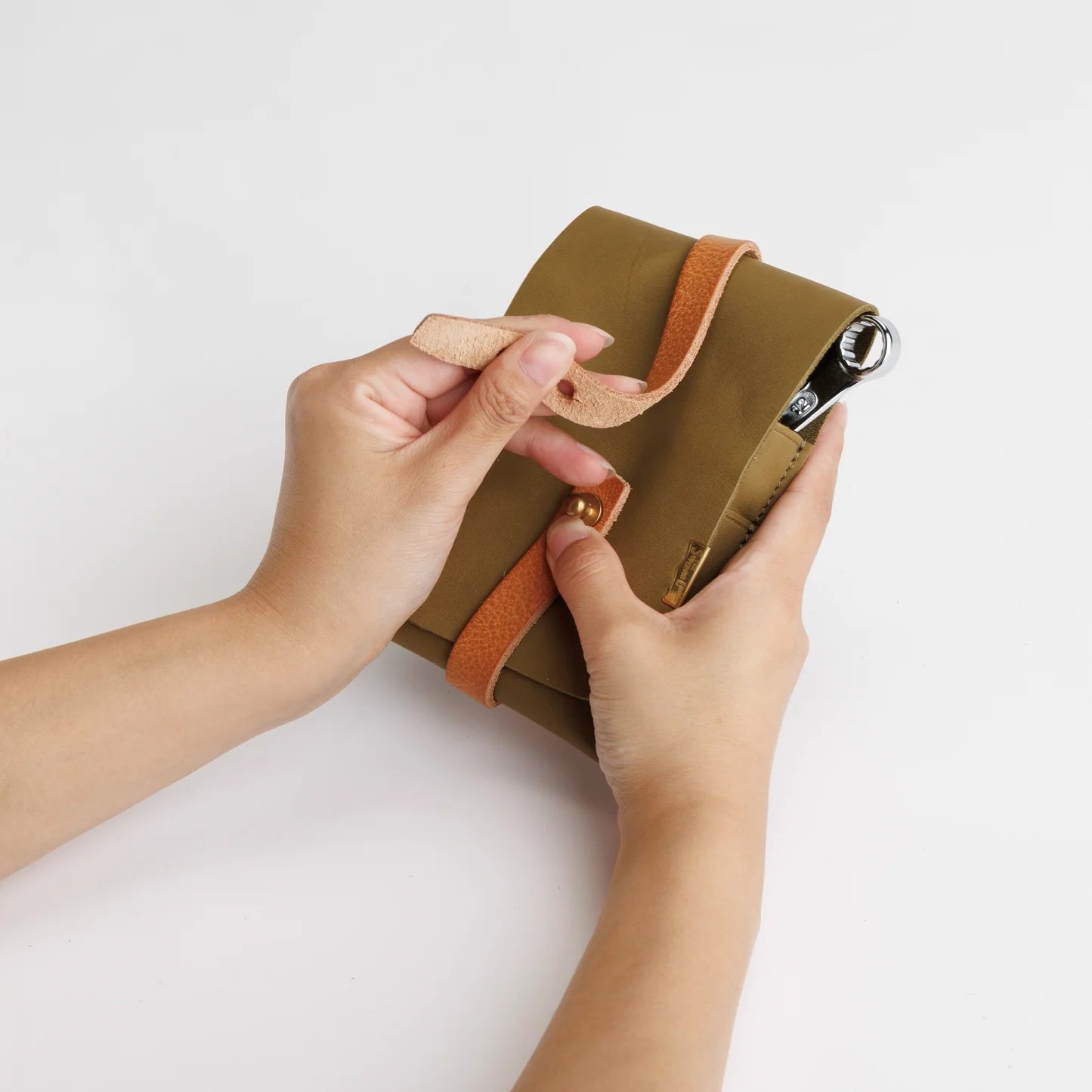The Superior Labor: Glove Leather-Leather Tool Holder (Cognac Brown)