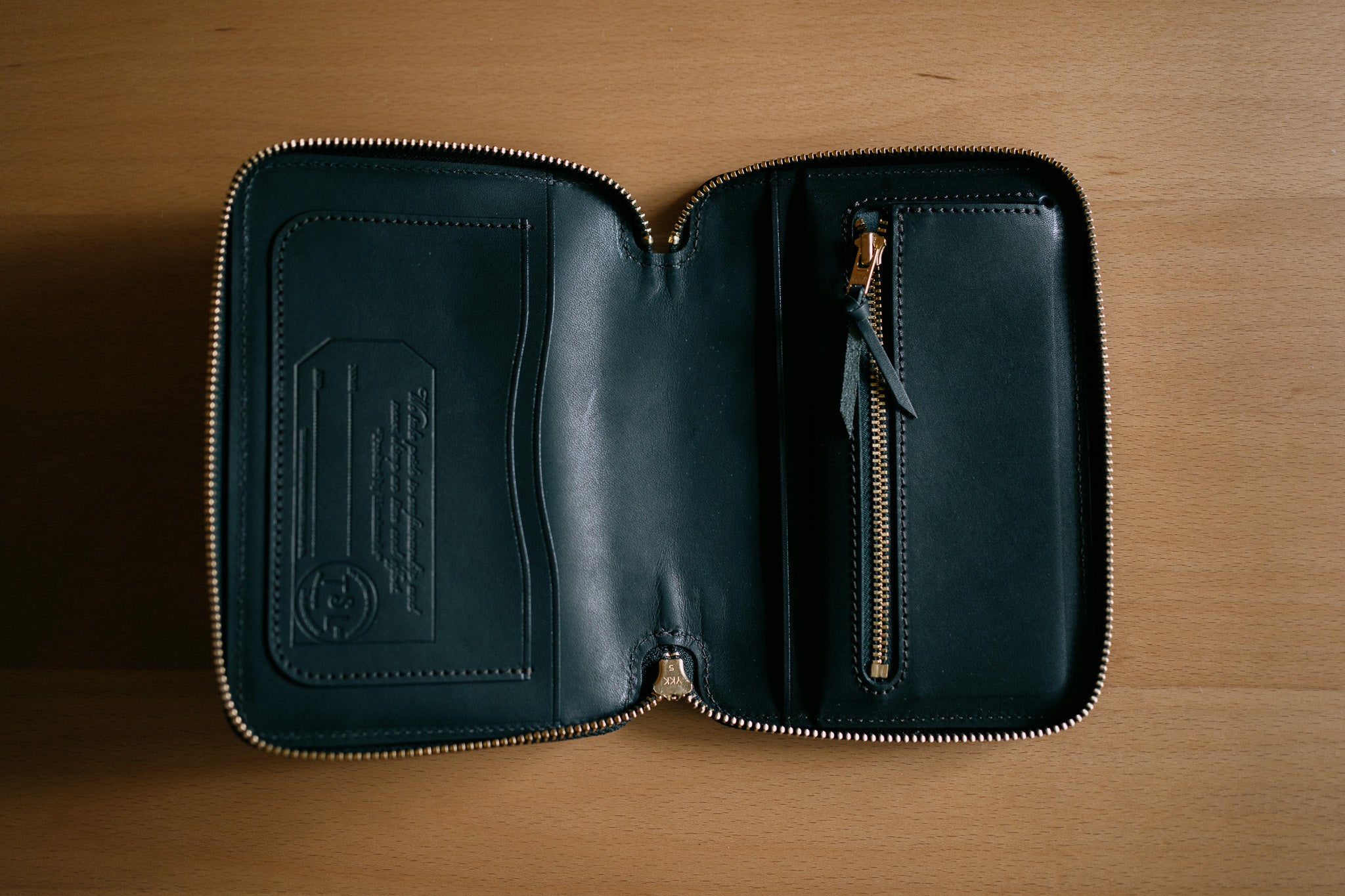 The Superior Labor: Stamped Series Zip Organizer A6 (Black)