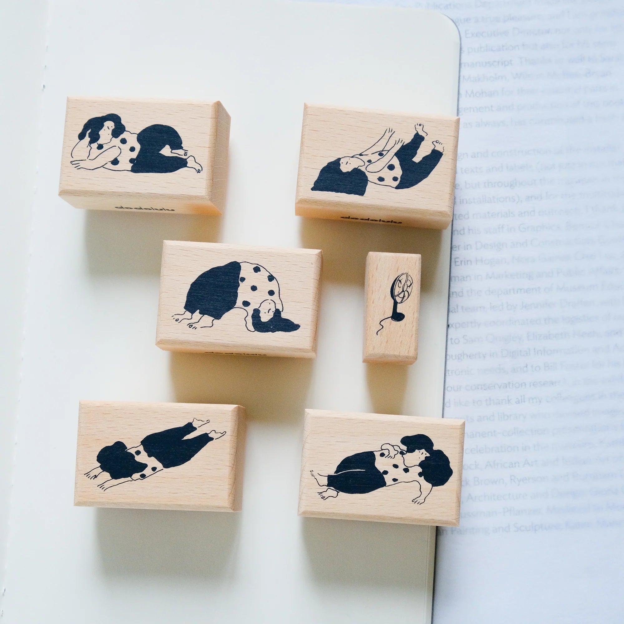 dodolulu Rubber Stamp Set: Do-nothing Girls (set of 6)
