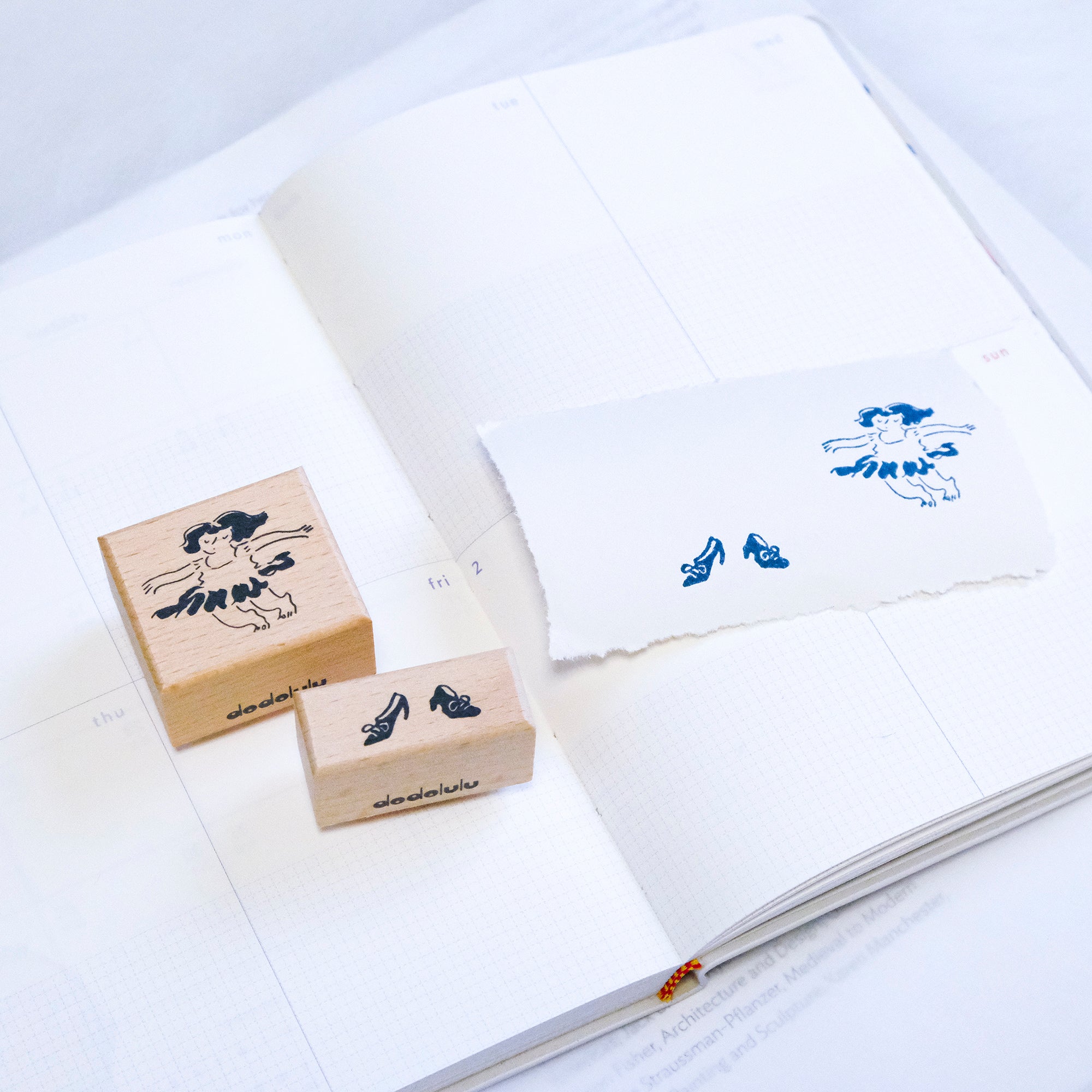 dodolulu Rubber Stamp Set: Fluttering (set of 4)