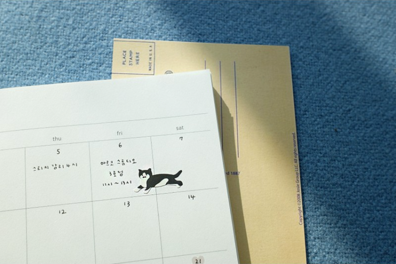 Suatelier Cats Have Staff Stickers