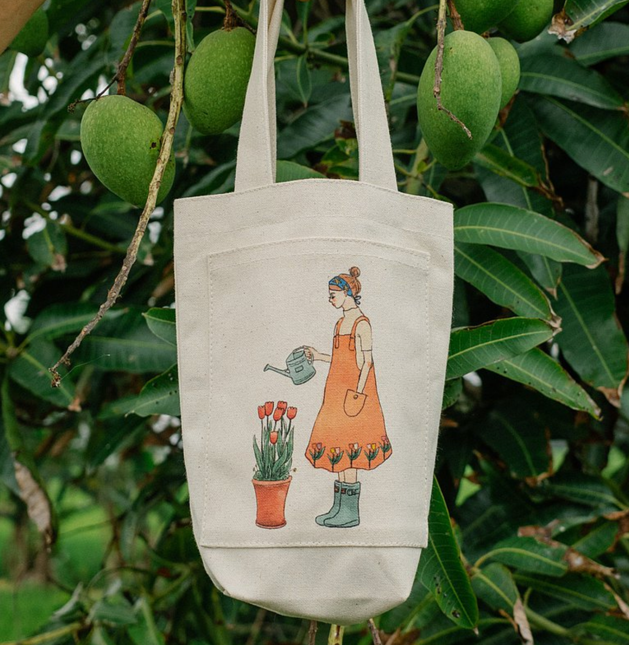 La Dolce Vita Gardening Girl Mini Tote Bag