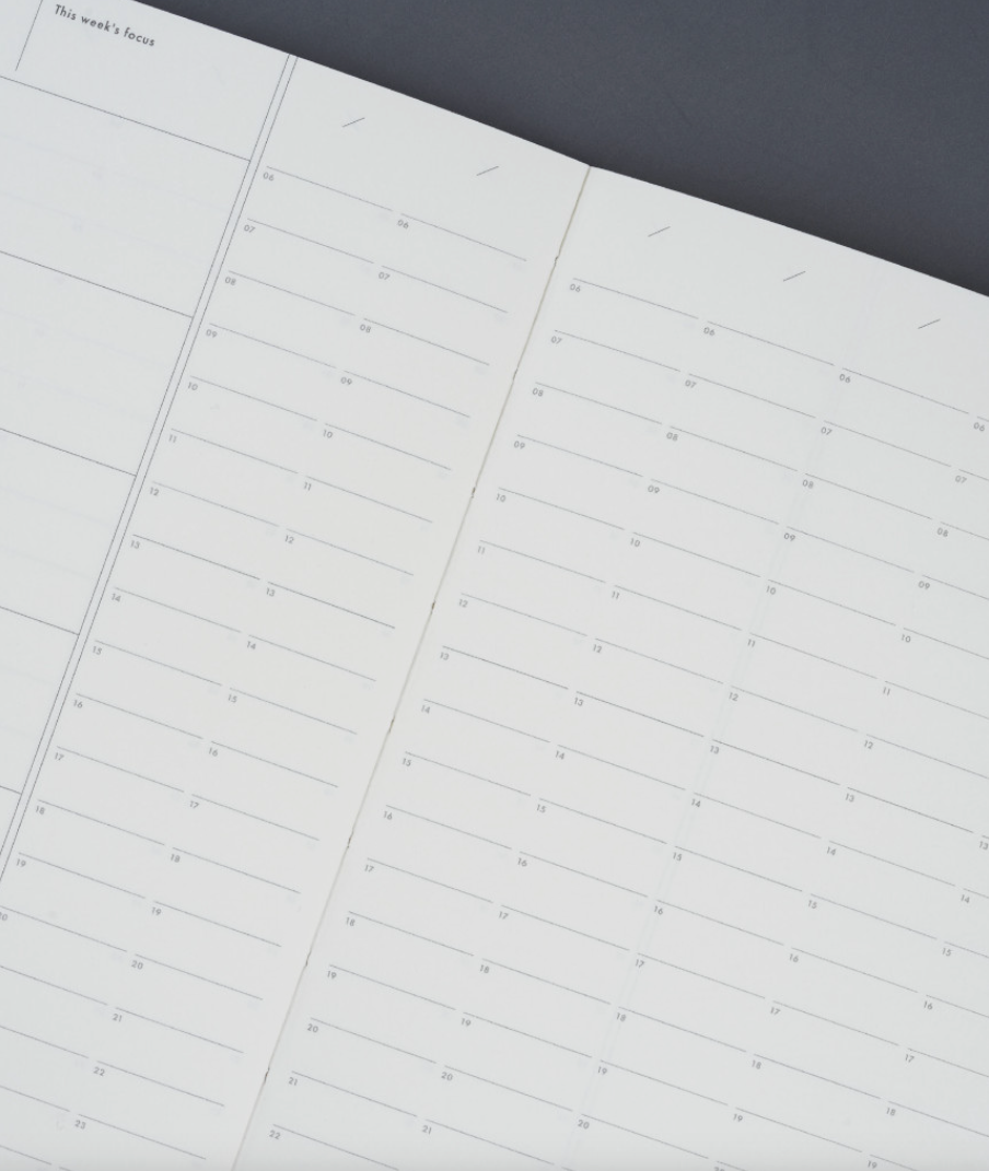 Analogue Keeper Space Diary: 6 Months B6 (2 colours)