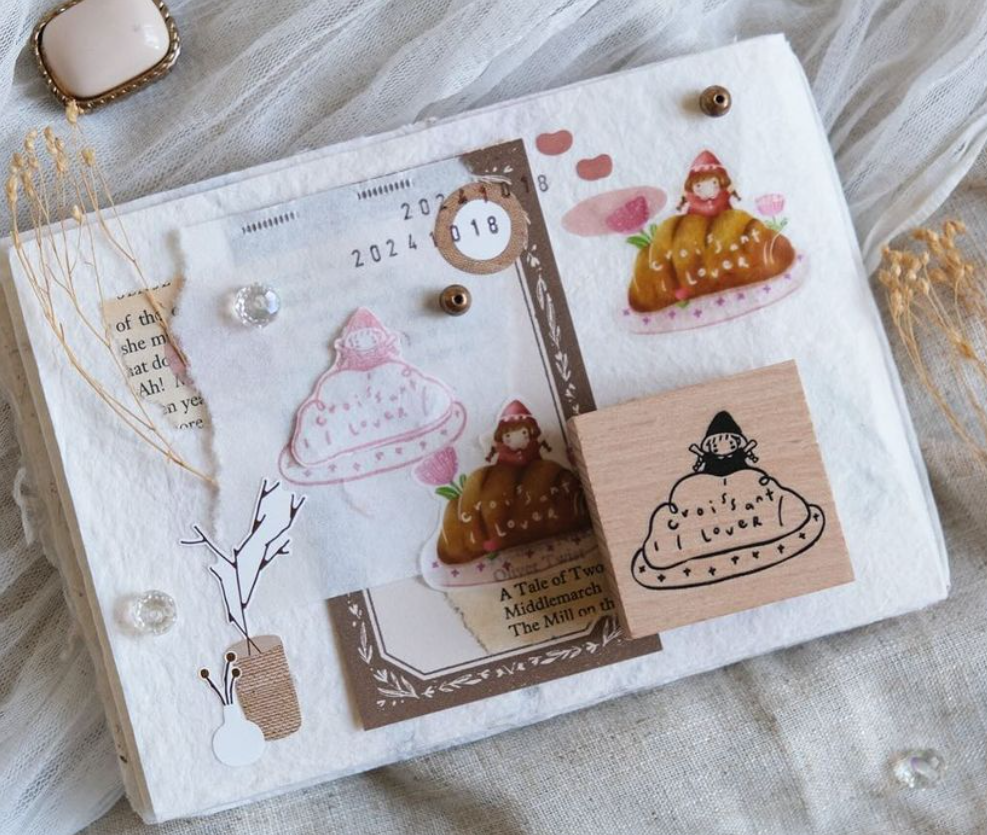 Simple Happiness Rubber Stamp: Croissant Lover