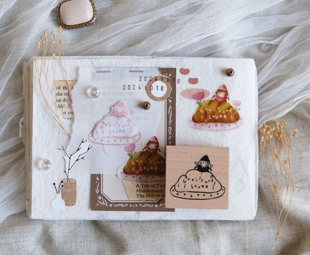 Simple Happiness Rubber Stamp: Croissant Lover