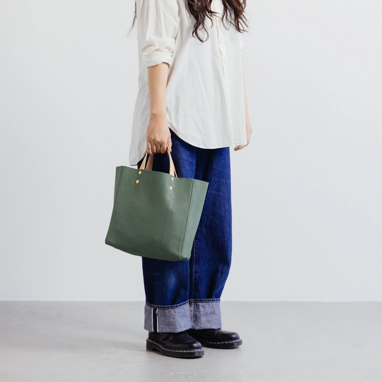 The Superior Labor-Paint Canvas Bag M (2 Colours)