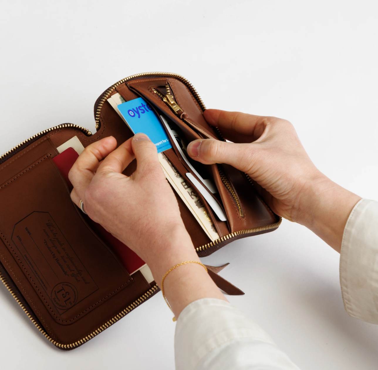 The Superior Labor: Stamped Series Zip Organizer A6 (Black)