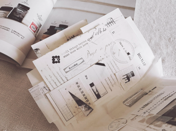 Penny Fei Oval Frame Stickers