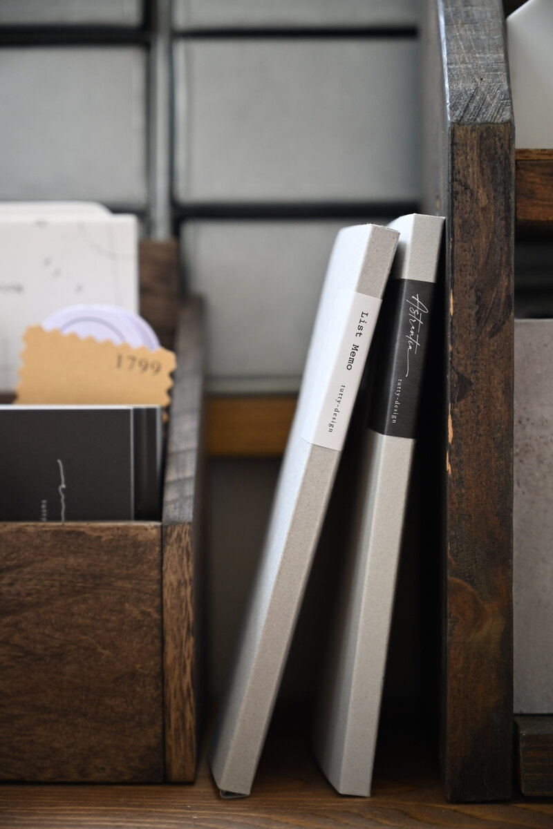 Tutty Design A6 Memo Paper: Astlantia - Smidapaper Ikigai Shop