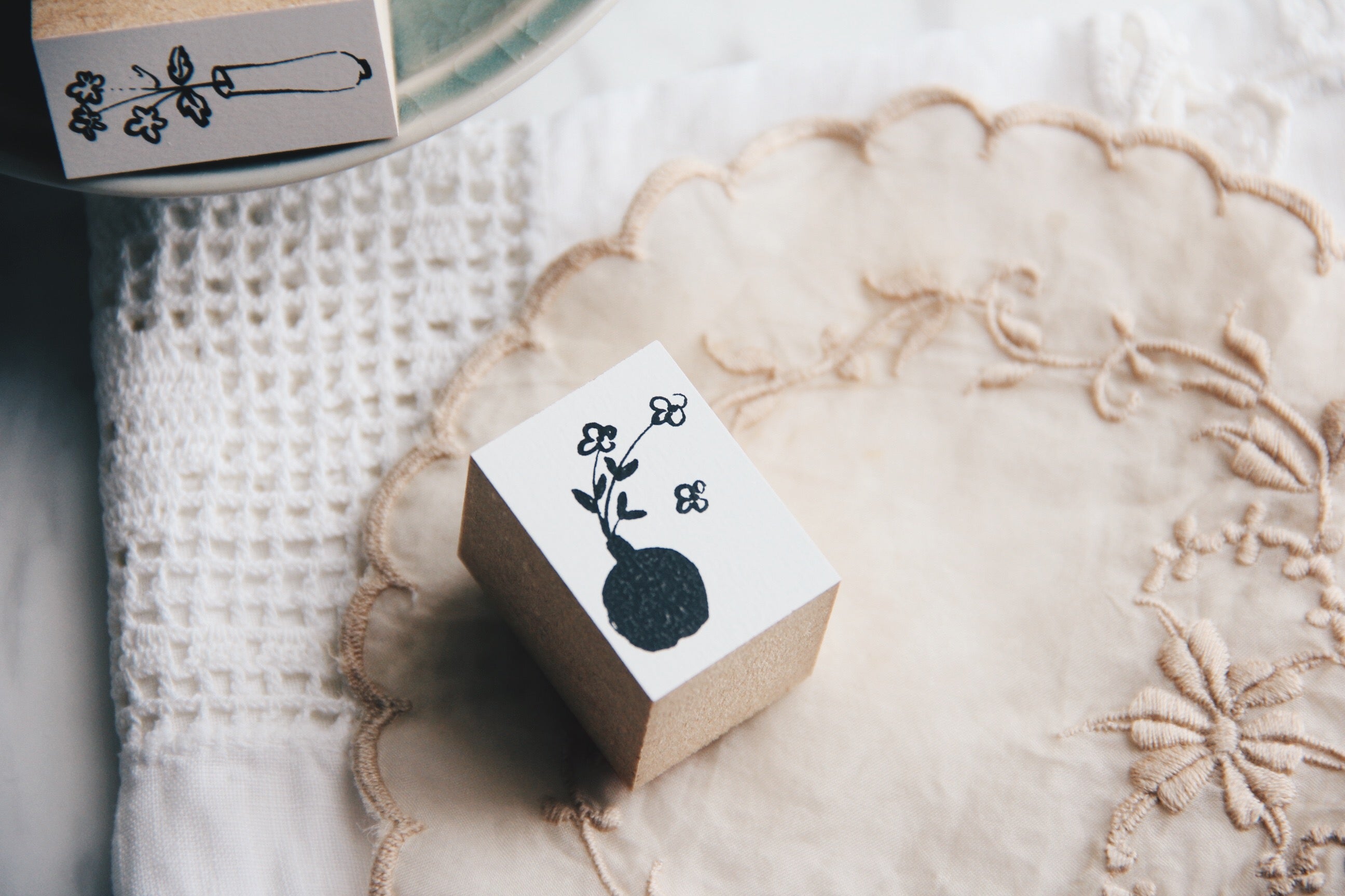Nico Neco Original Japanese White Flowers Rubber Stamp - Smidapaper Ikigai Shop