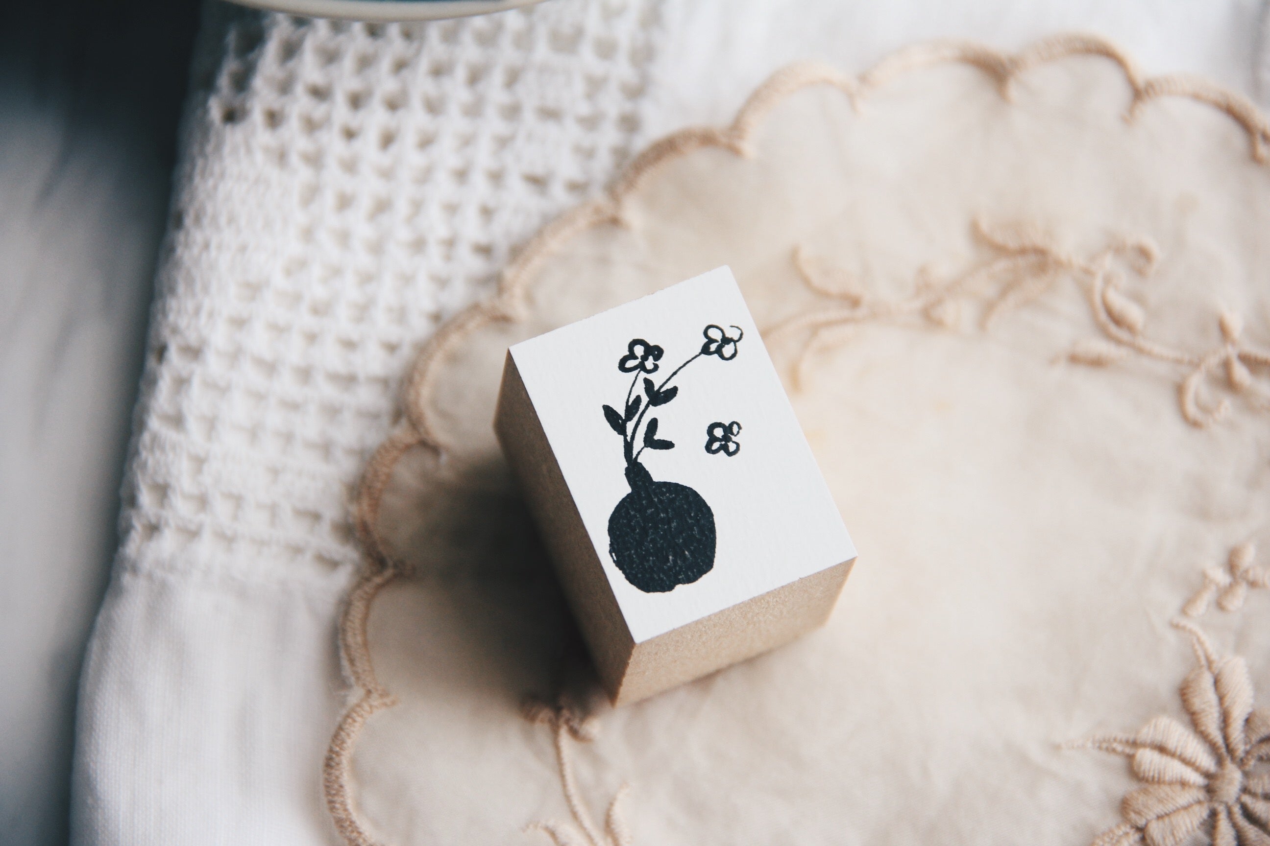 Nico Neco Original Japanese White Flowers Rubber Stamp - Smidapaper Ikigai Shop