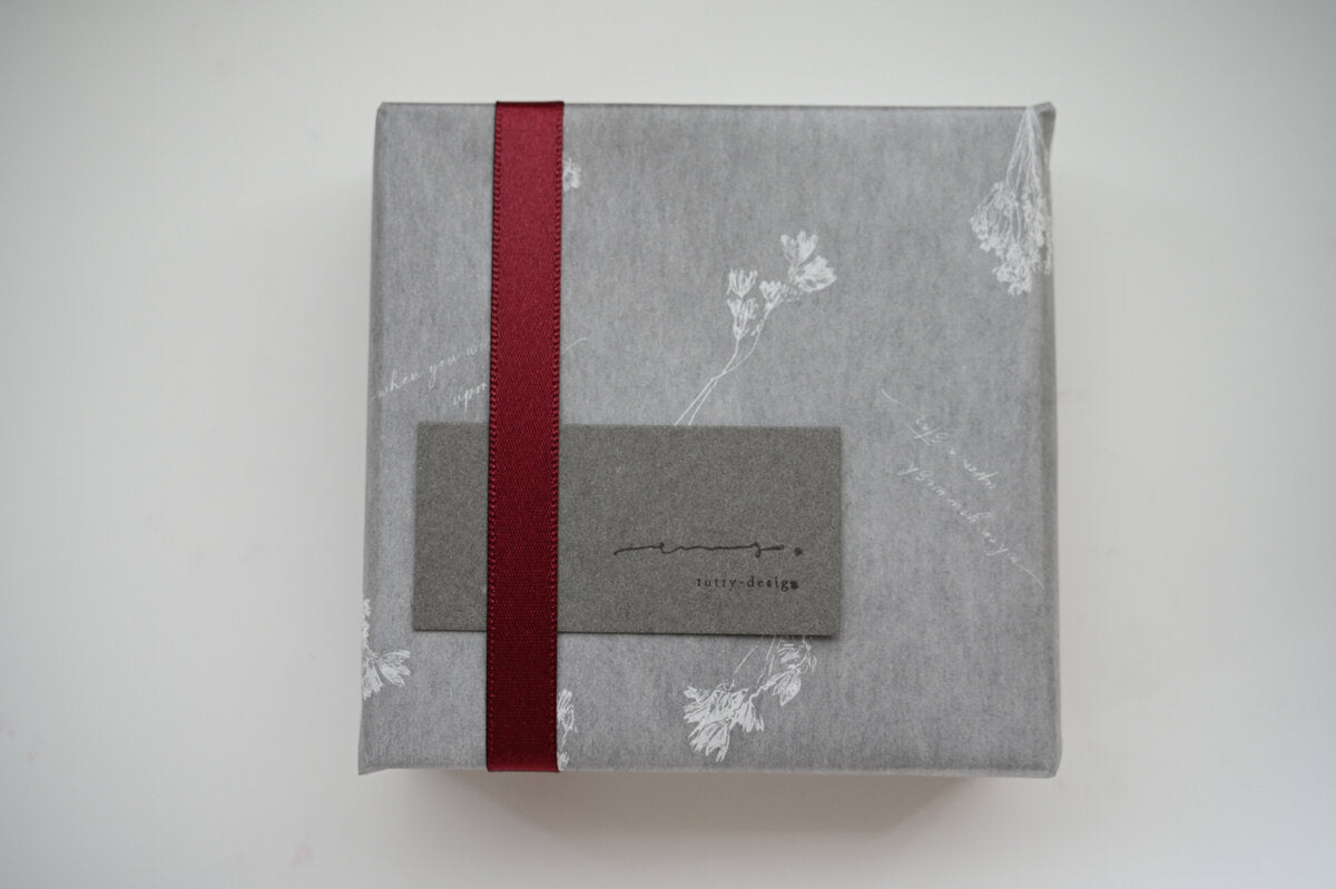 Tutty Design A4 Wrapping Paper: Astralantia: Slate Gray - Smidapaper Ikigai Shop