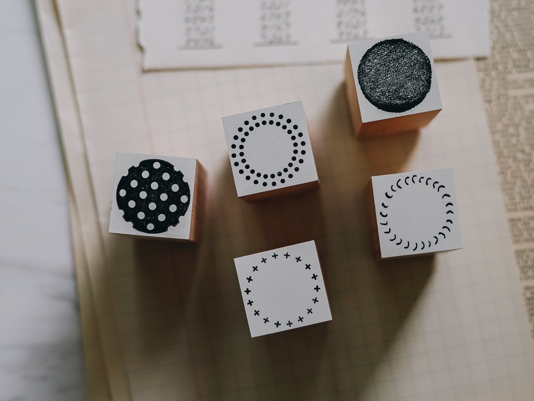 Osco Labo Large Rubber Stamp: Round Moon - Smidapaper Ikigai Shop