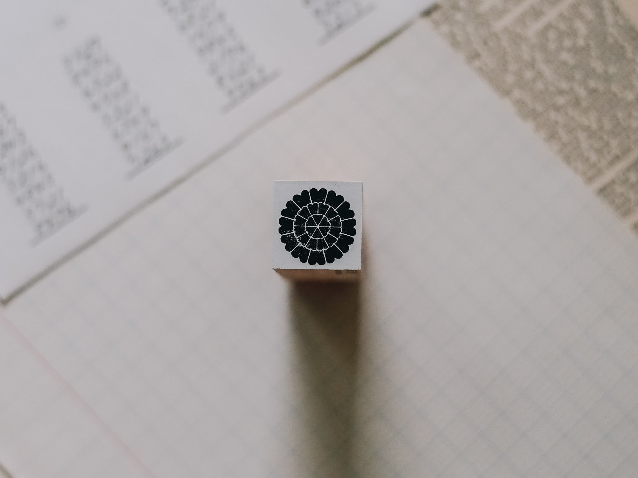 Osco Labo Circle Mukou-Yamabuki Rubber Stamp - Smidapaper Ikigai Shop