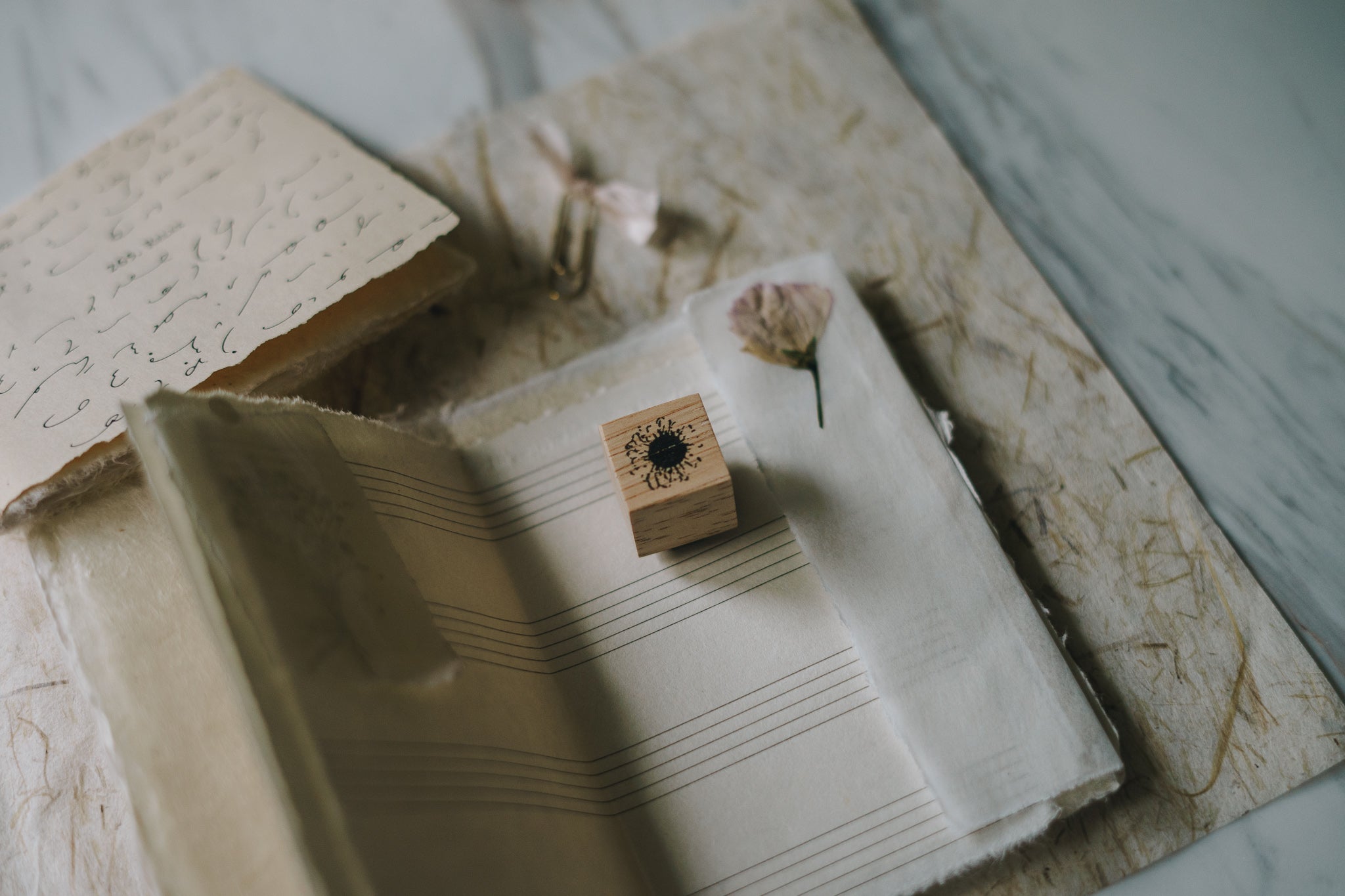 Pressed Flower Rubber Stamp: E - Smidapaper Ikigai Shop