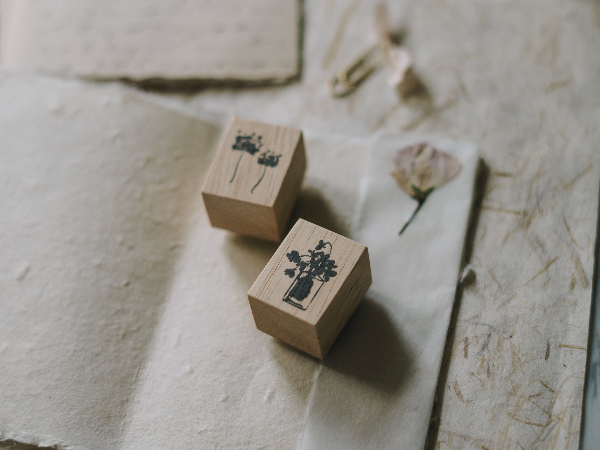 Flower Shadow Rubber Stamps: Flower in the Jar - Smidapaper Ikigai Shop