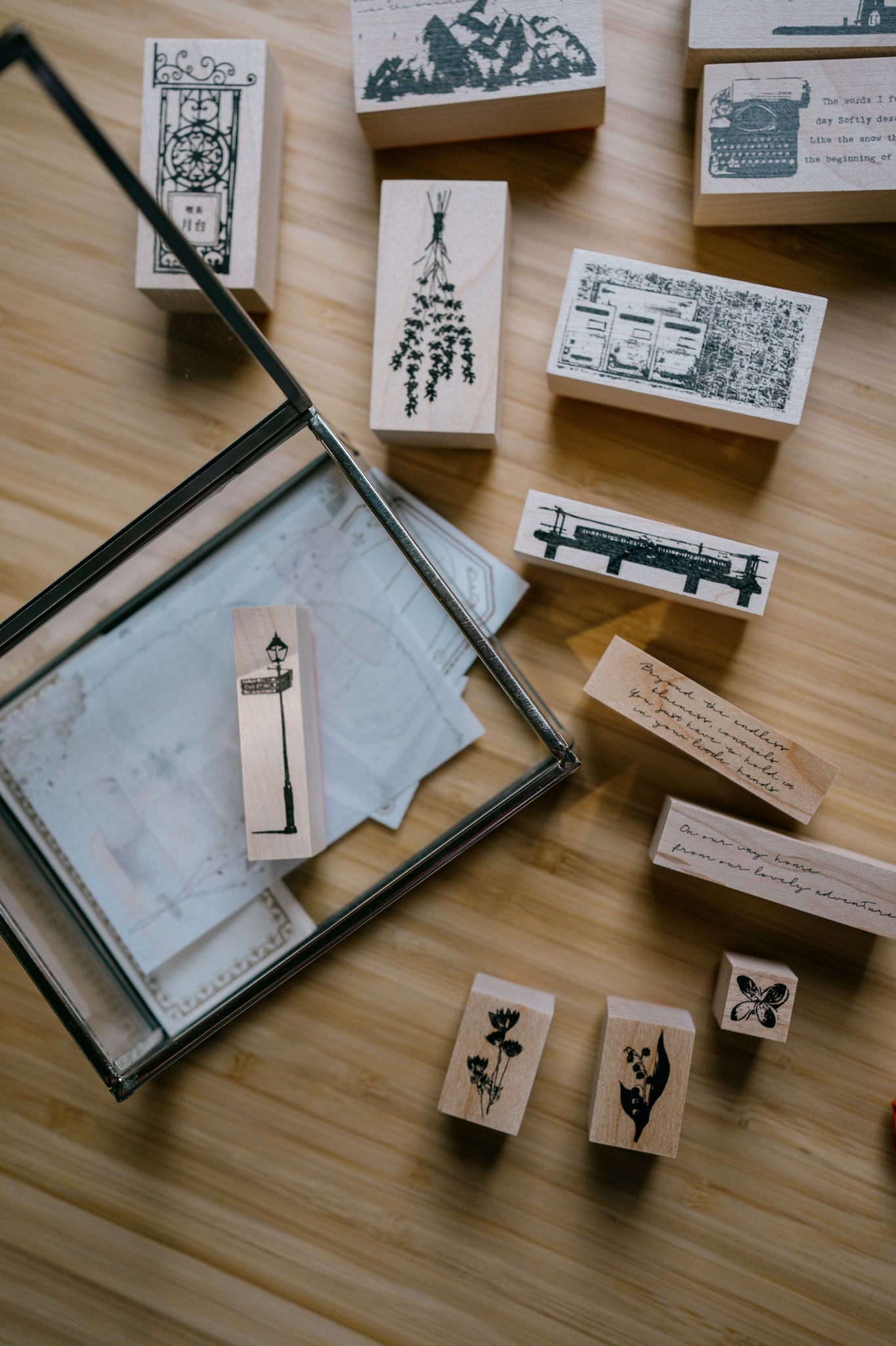 Tutty Design Rubber Stamp: Violas