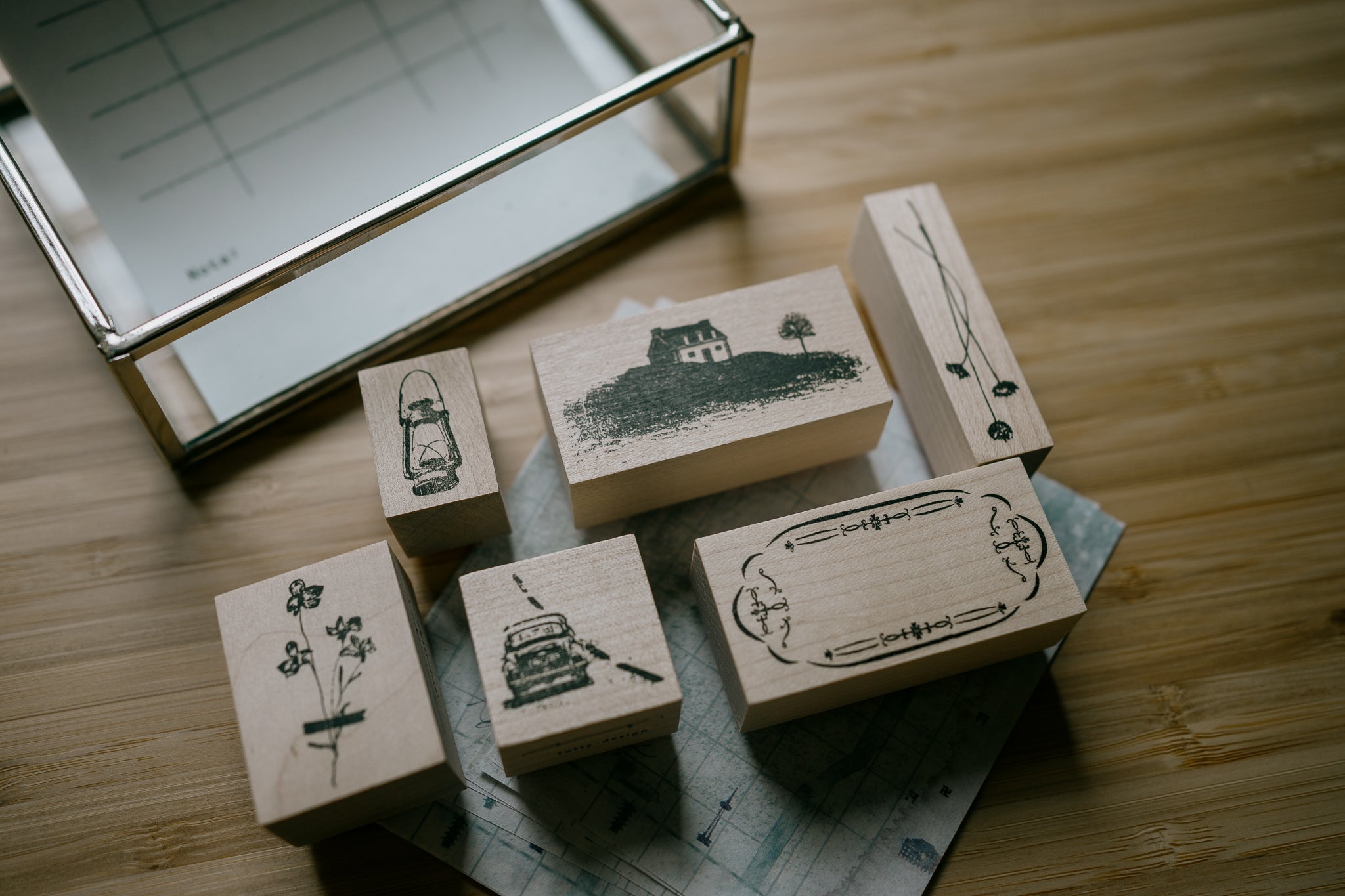Tutty Design Rubber Stamp: Retro Flower Frame