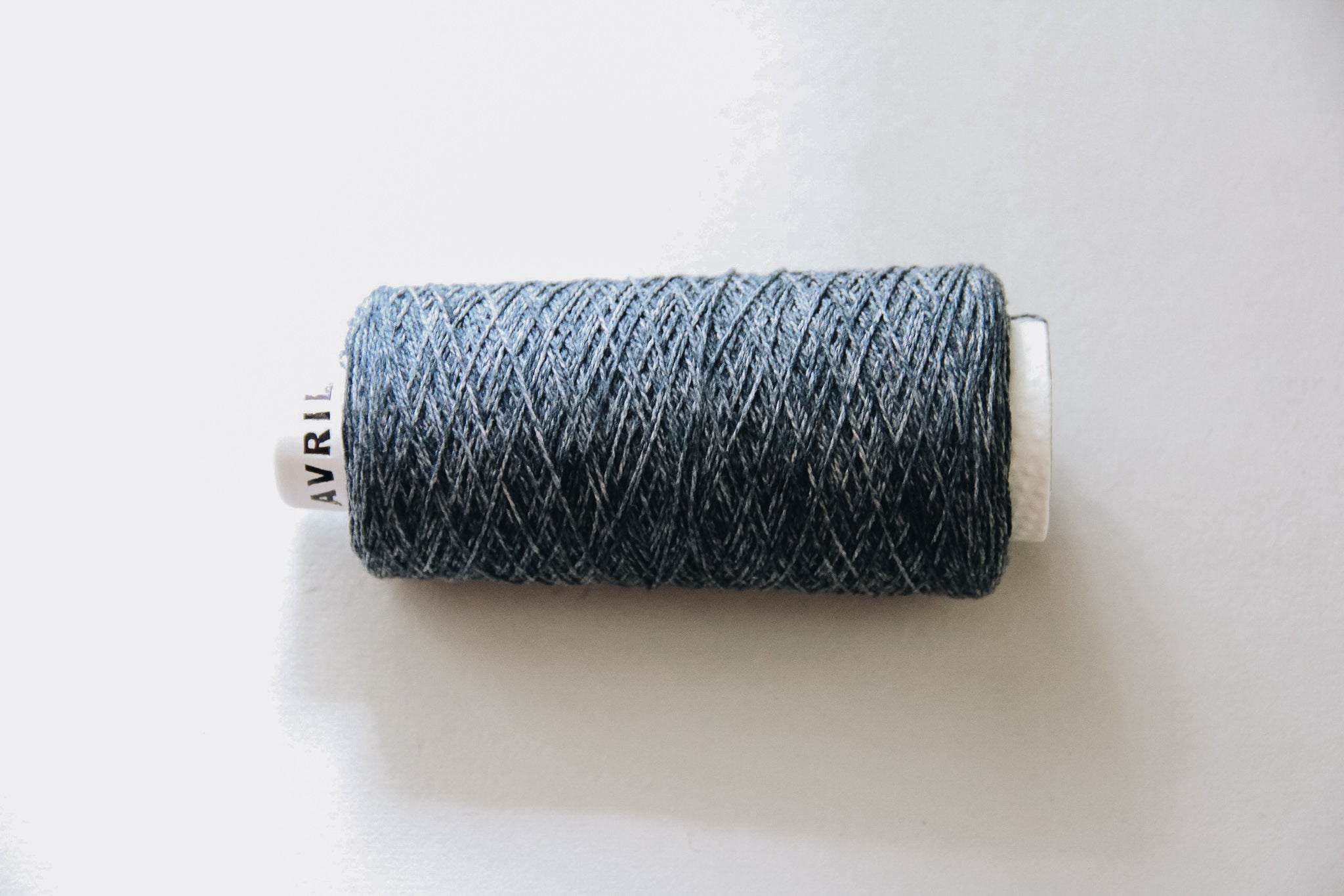Avril Speck Yarn (2 Colours) - Smidapaper Ikigai Shop
