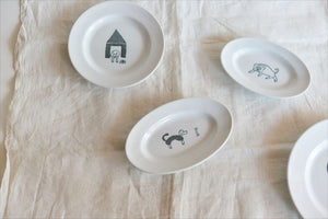 Classiky Toranekobonbon Oval Plate Small (Cat/Dog) - Smidapaper Ikigai Shop