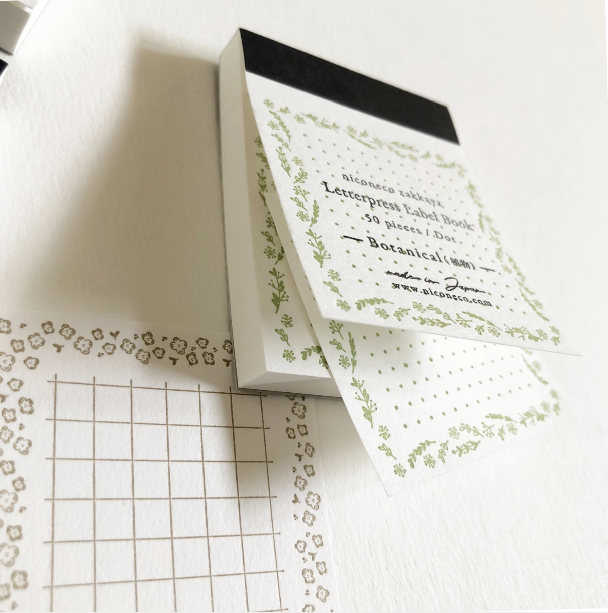 Nico Neco x Oeda Letterpress Label Book: Botanical(植物） - Smidapaper Ikigai Shop
