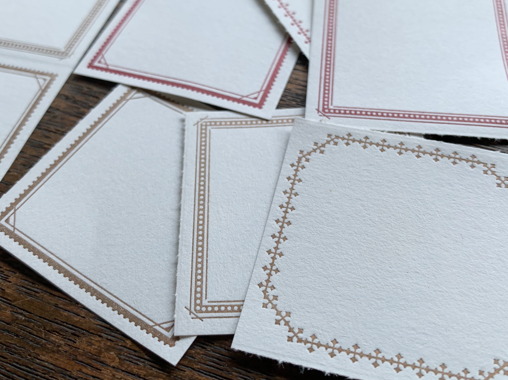Oeda Letterpress 3 Pattern Label Book (Red & Bronze/ Blue & Black) - Smidapaper Ikigai Shop