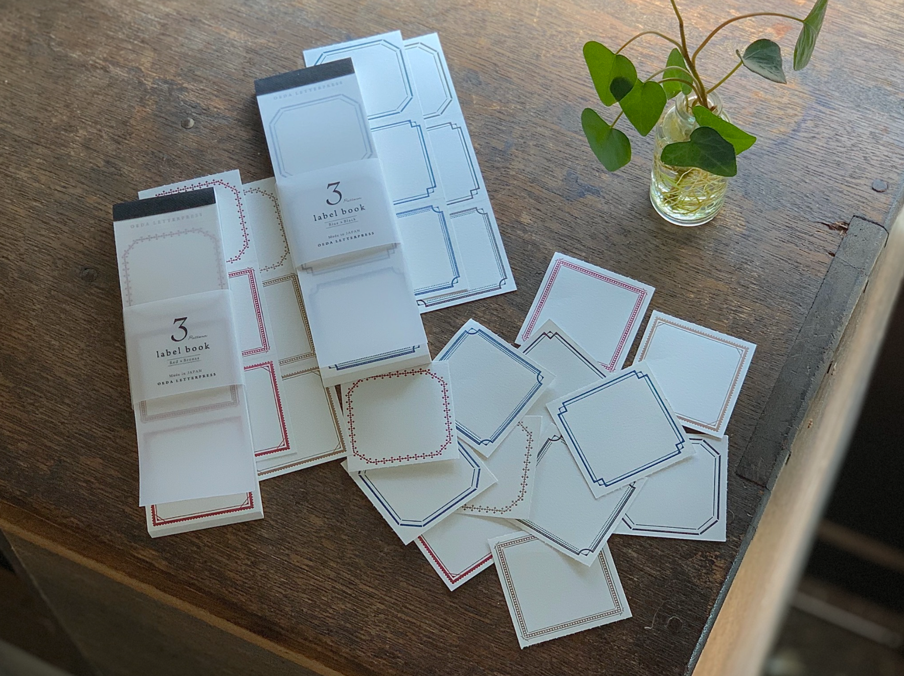 Oeda Letterpress 3 Pattern Label Book (Red & Bronze/ Blue & Black) - Smidapaper Ikigai Shop