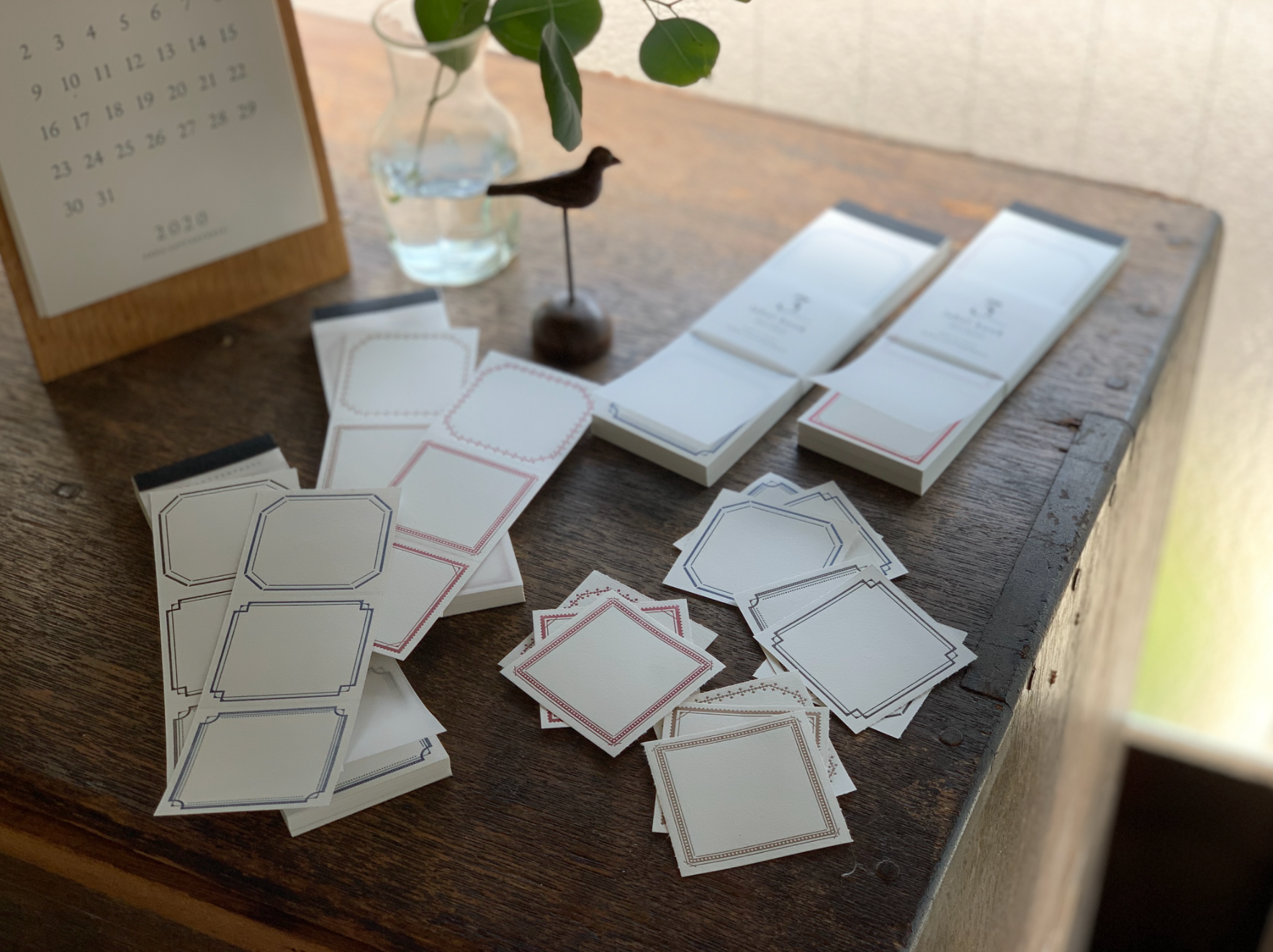 Oeda Letterpress 3 Pattern Label Book (Red & Bronze/ Blue & Black) - Smidapaper Ikigai Shop
