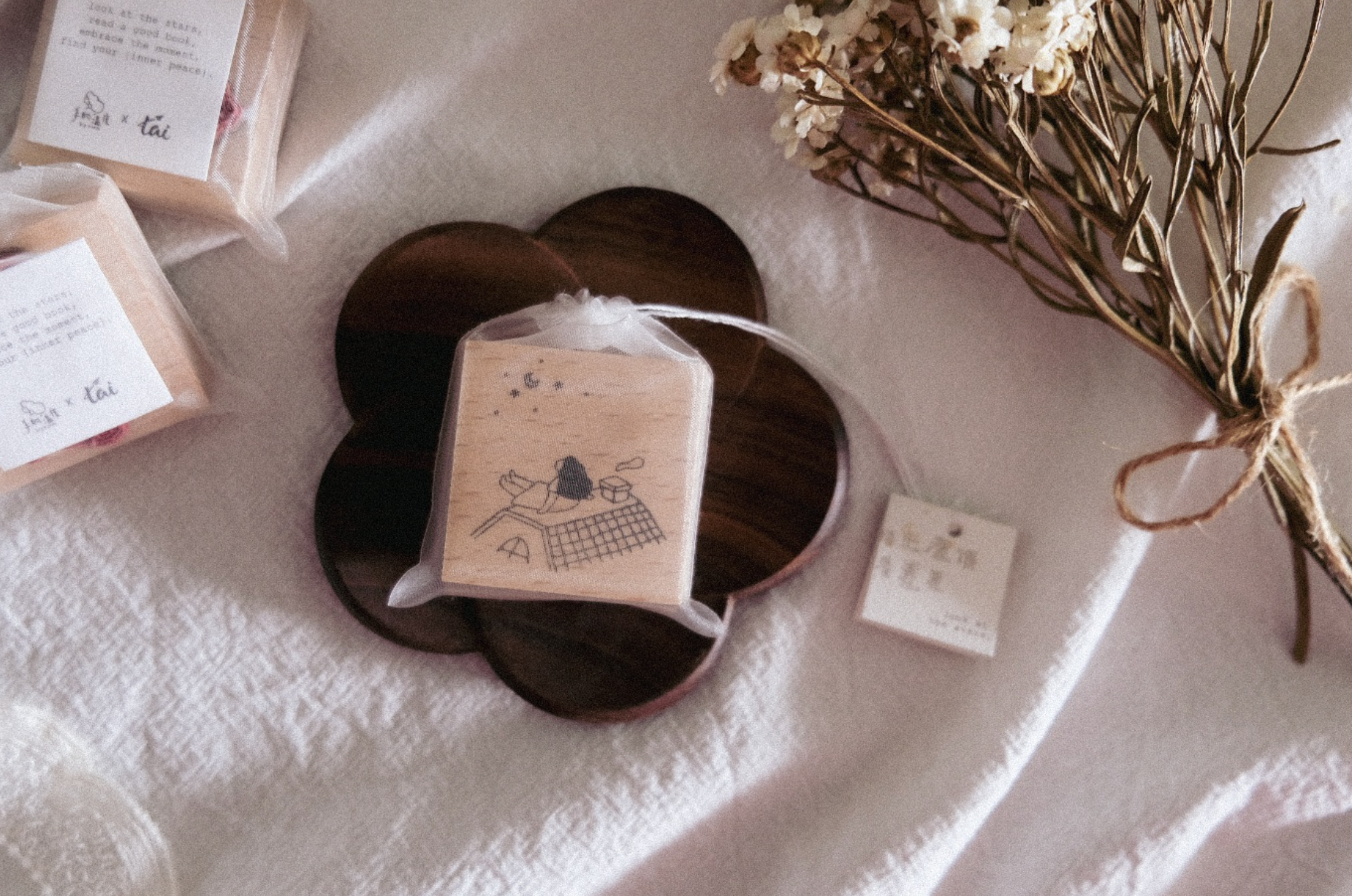 Tai x bighands Inner Peace: Look at the Stars Rubber Stamp - Smidapaper Ikigai Shop