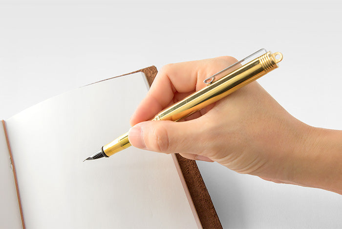 Traveler's Company TN Brass Fountain Pen - Smidapaper Ikigai Shop