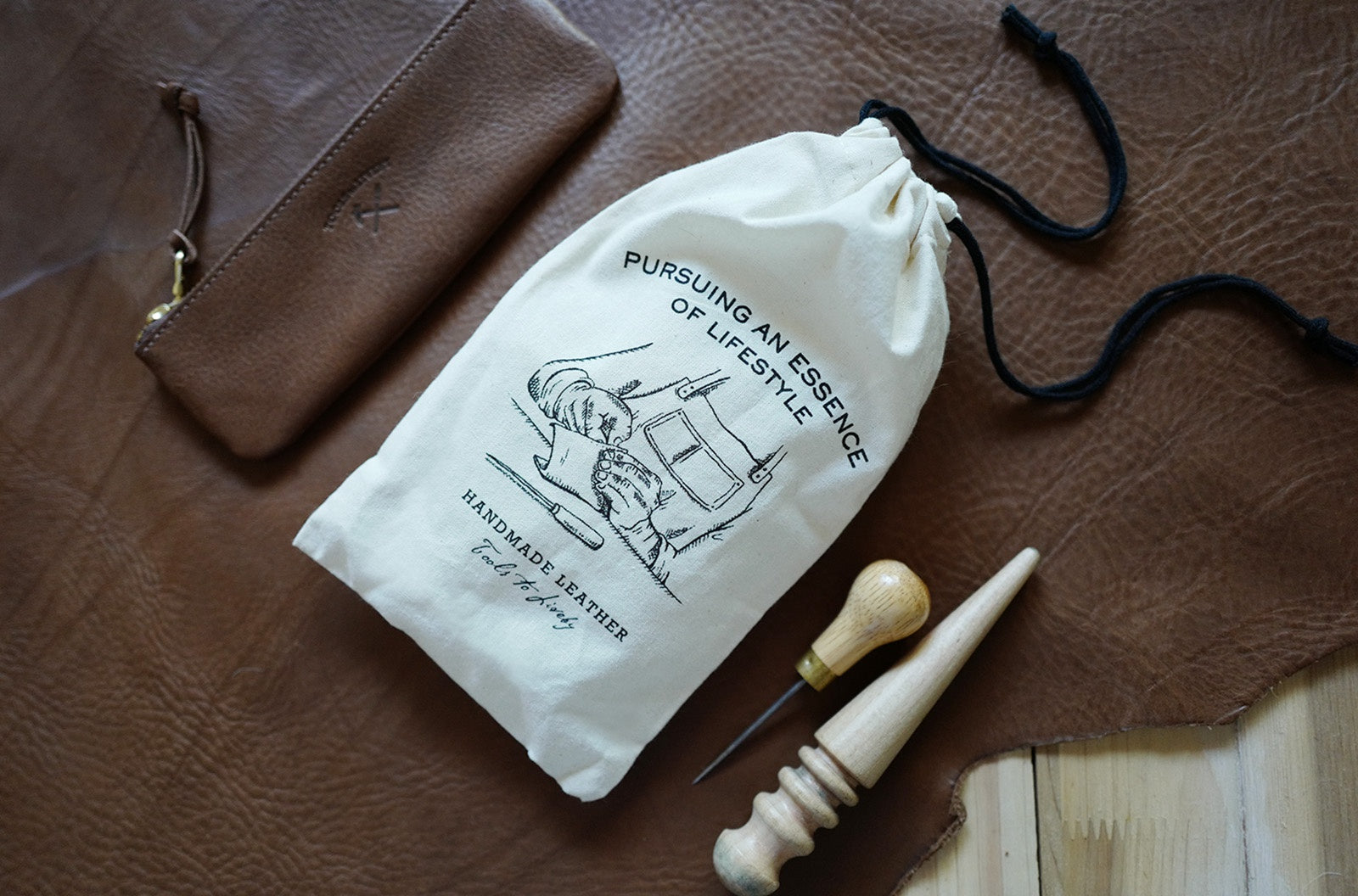 Tools to Liveby Leather Pen Case (Black Leather) - Smidapaper Ikigai Shop