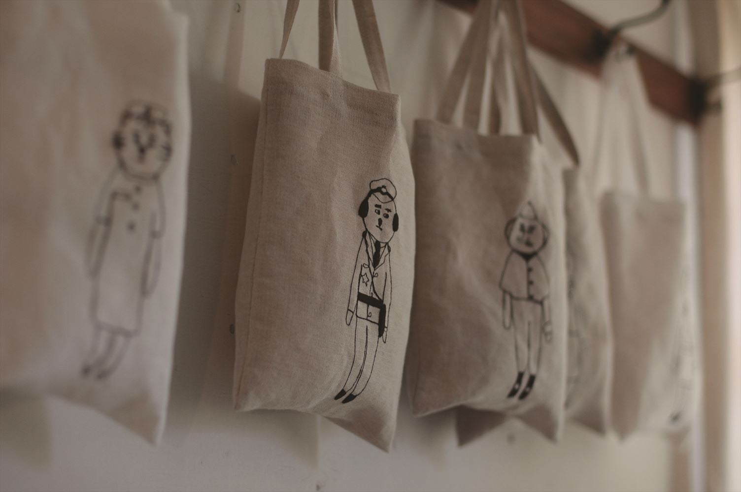 Classiky x Sennokoto Linen Embroidery Mini Bag - Guardian - Smidapaper Ikigai Shop