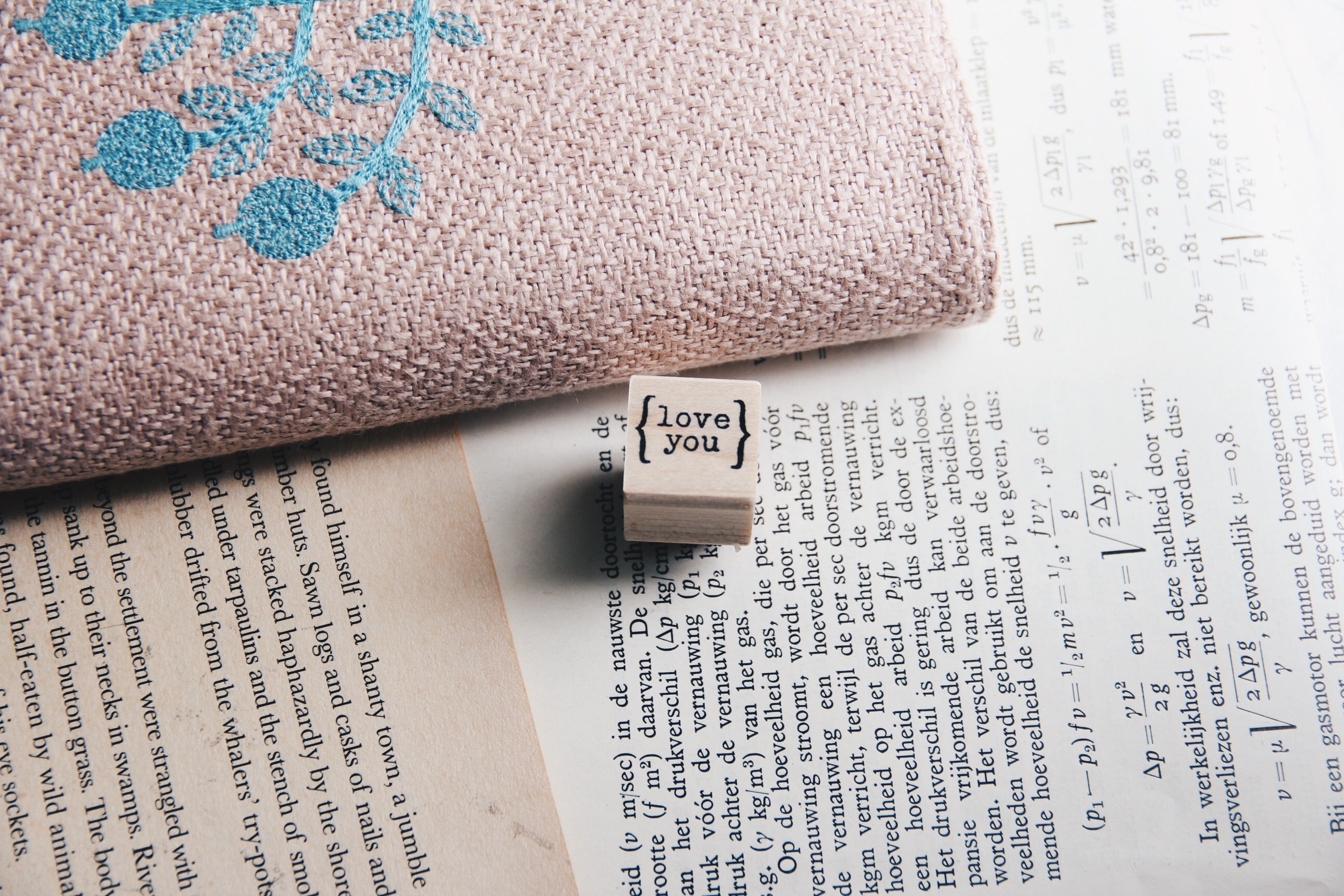 Catslife Press Love You Rubber Stamp - Smidapaper Ikigai Shop