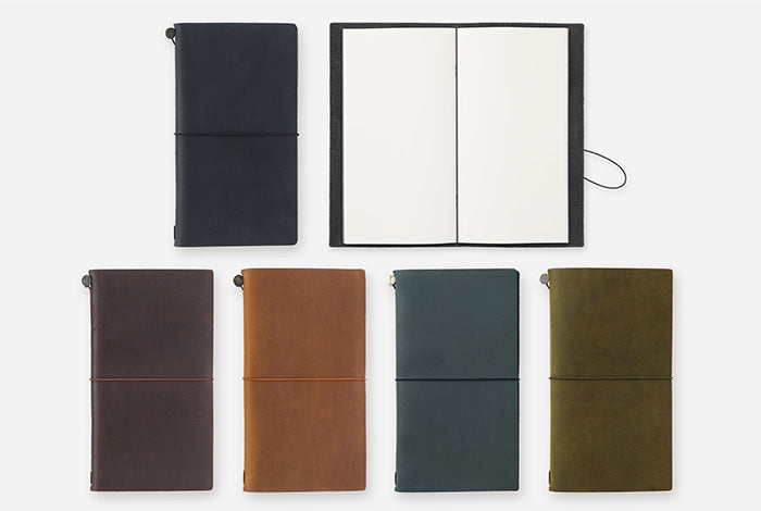 Traveler's Notebook - Regular Size - Olive Leather